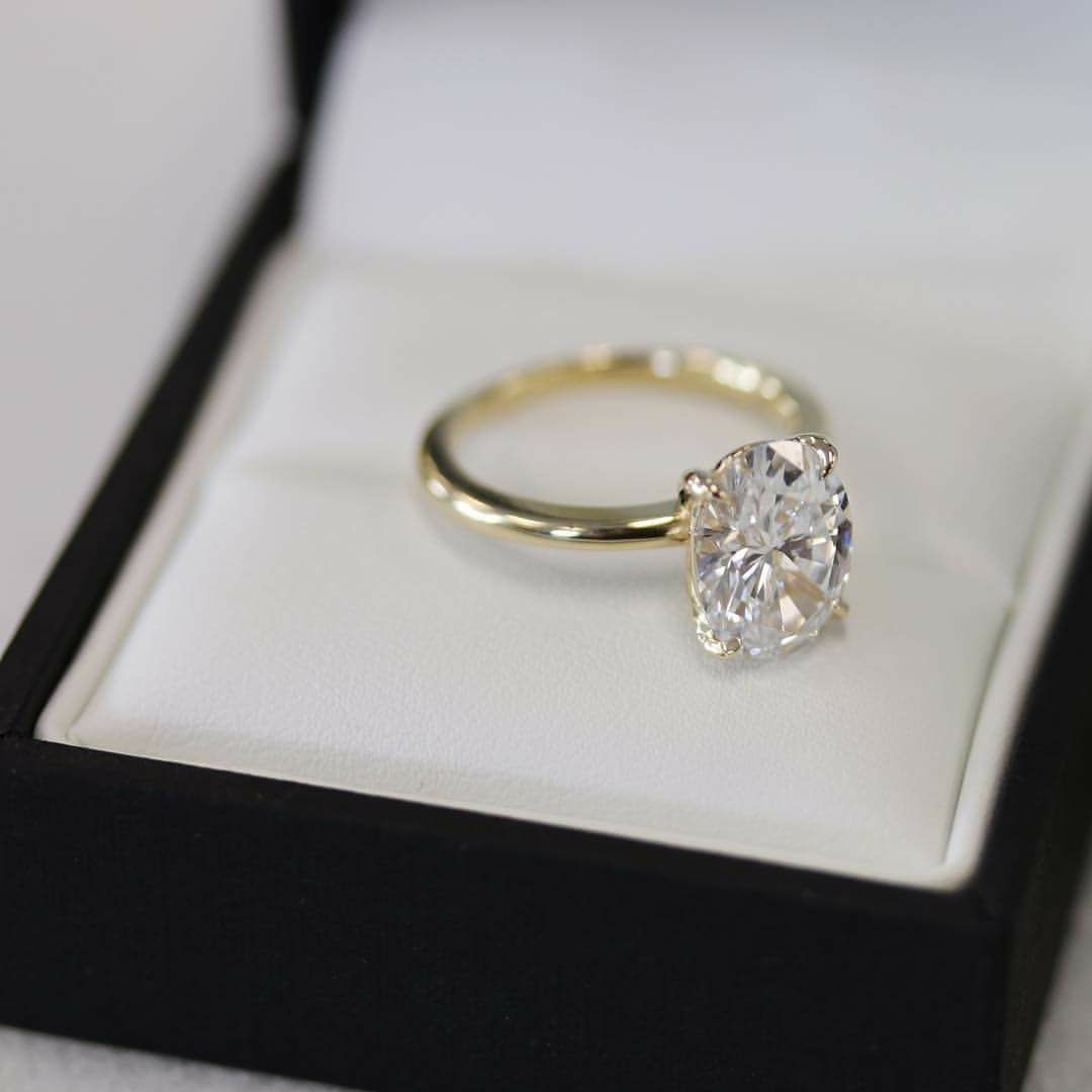 4 Prong Engagement Ring Oval