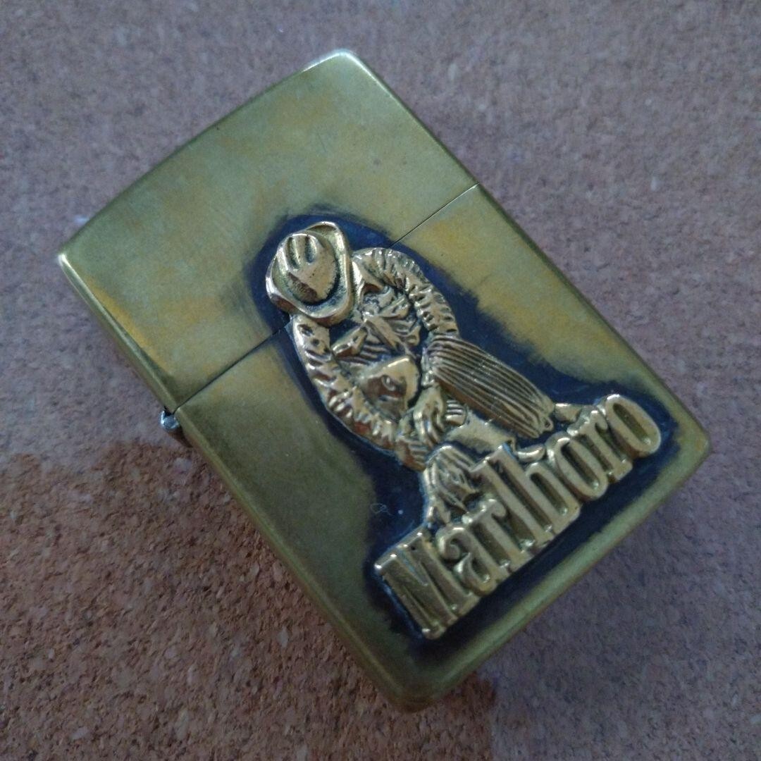 ZIPPO Marlboro レディーカボーイ ケース付き ZIPPO Marlboro レディーカボーイ ケース付き