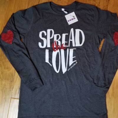 Spread the Love Tee Valentine's Day (Large - Last One) FINAL DAYS