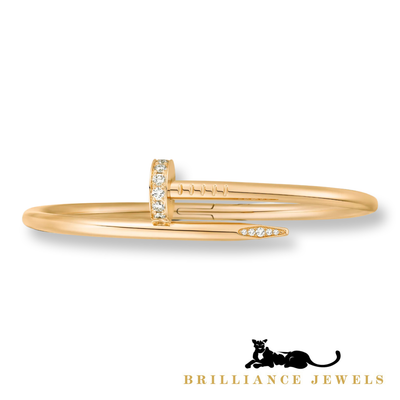 Juste un top clou nail bracelet