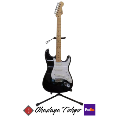 【10418】 Fender Japan Stratocaster black s-l1200.png