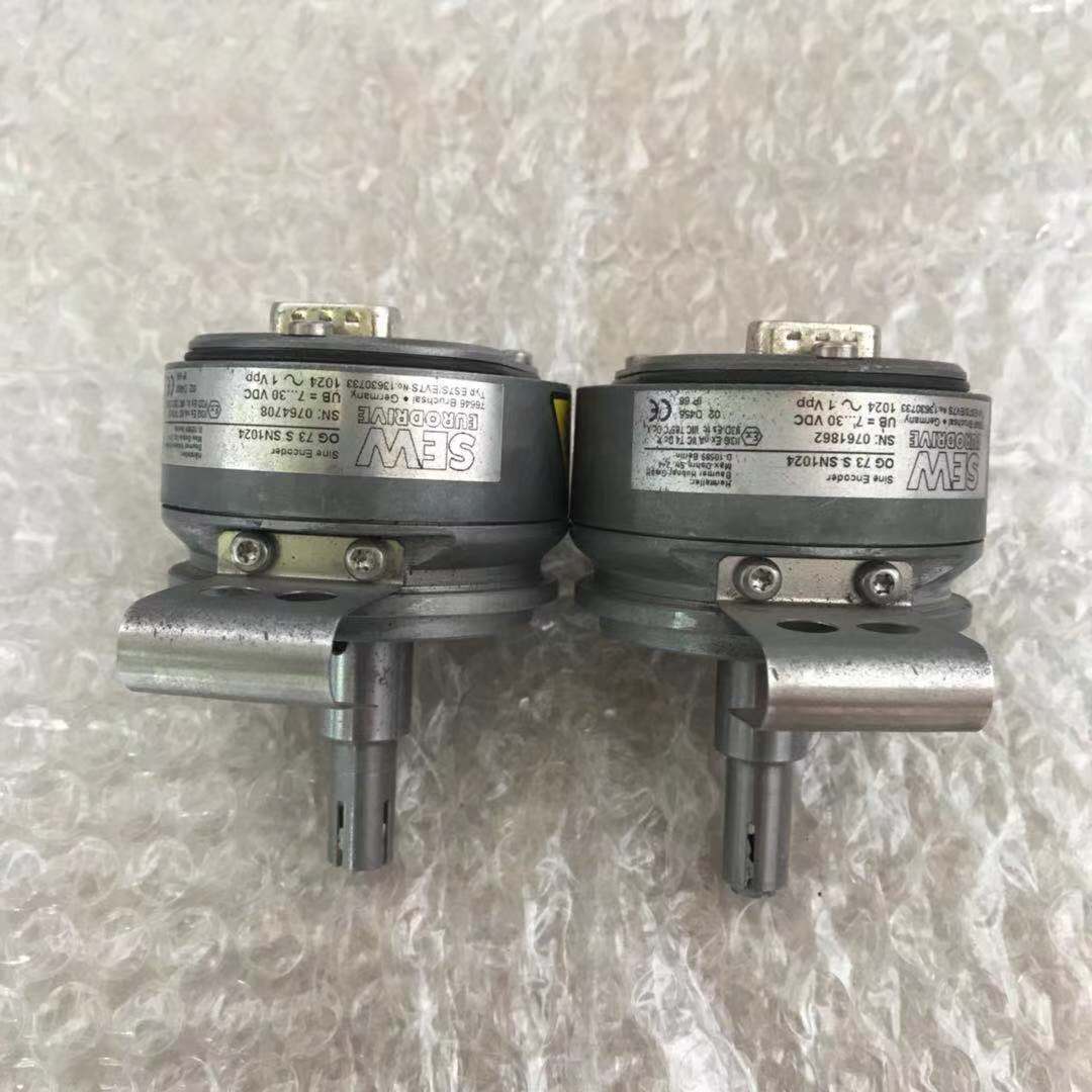 【monamonamomona】E223 エンボッサー(5,900)他 New Baumer OG73 S SN1024 /SEW encoder ES7S/EV7S OG73SSN1024