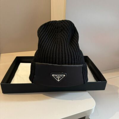 PR Unisex Black Knitted Beanie Hat Christmas Gift for Him/Her