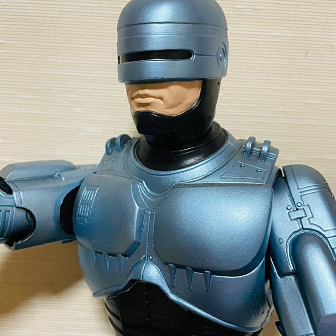 「リアルフィギュア　ROBOCOP 3　ロボコップ 」（タカラ製） Amazon.co.jp: タカラ リアルフィギュア ロボコップ ROBOCOP 3