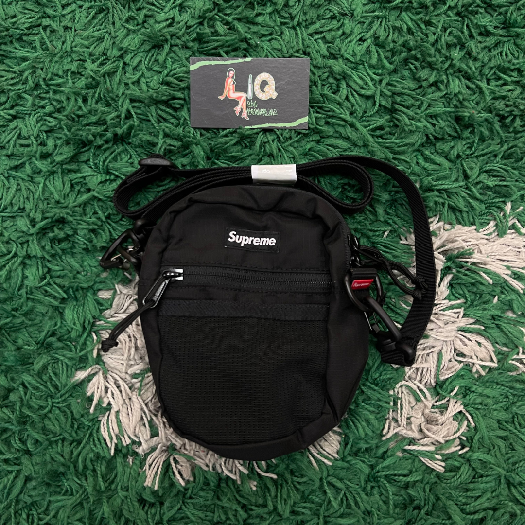 Supreme Small Shoulder Bag (SS17)(Black,Magneta) | eBay Supreme Small Shoulder Bag (SS17)(Black,Magneta) | eBay