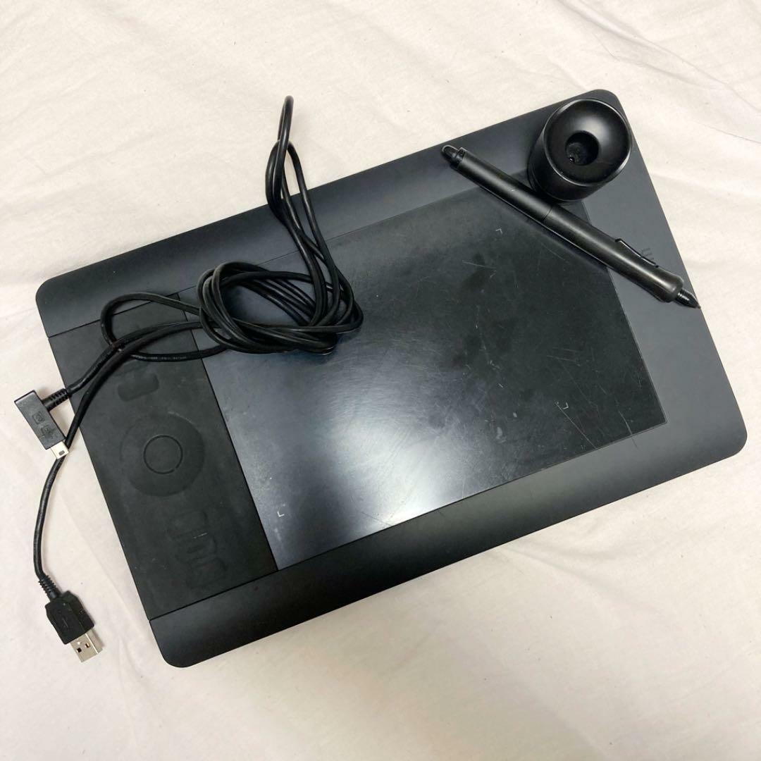 液タブ・ペンタブ wacom Intuos5 touch S PTH-450 Amazon.com: Wacom Intuos5 Touch Small Pen Tablet (PTH450)