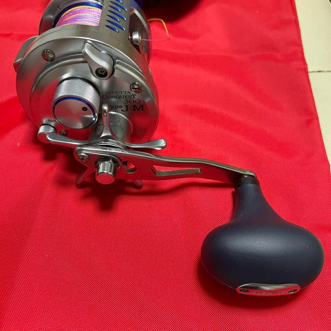 Moulinet de pêche Shimano CALCUTTA CONQUEST 300 type J-M