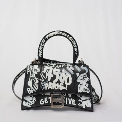 ●BALENCIAGA●YEAR OF THE TIGER HOURGLASS XS ハンドバッグ ホワイト の ウィメンズ Hourglass ハンドバッグ XS スニーカー