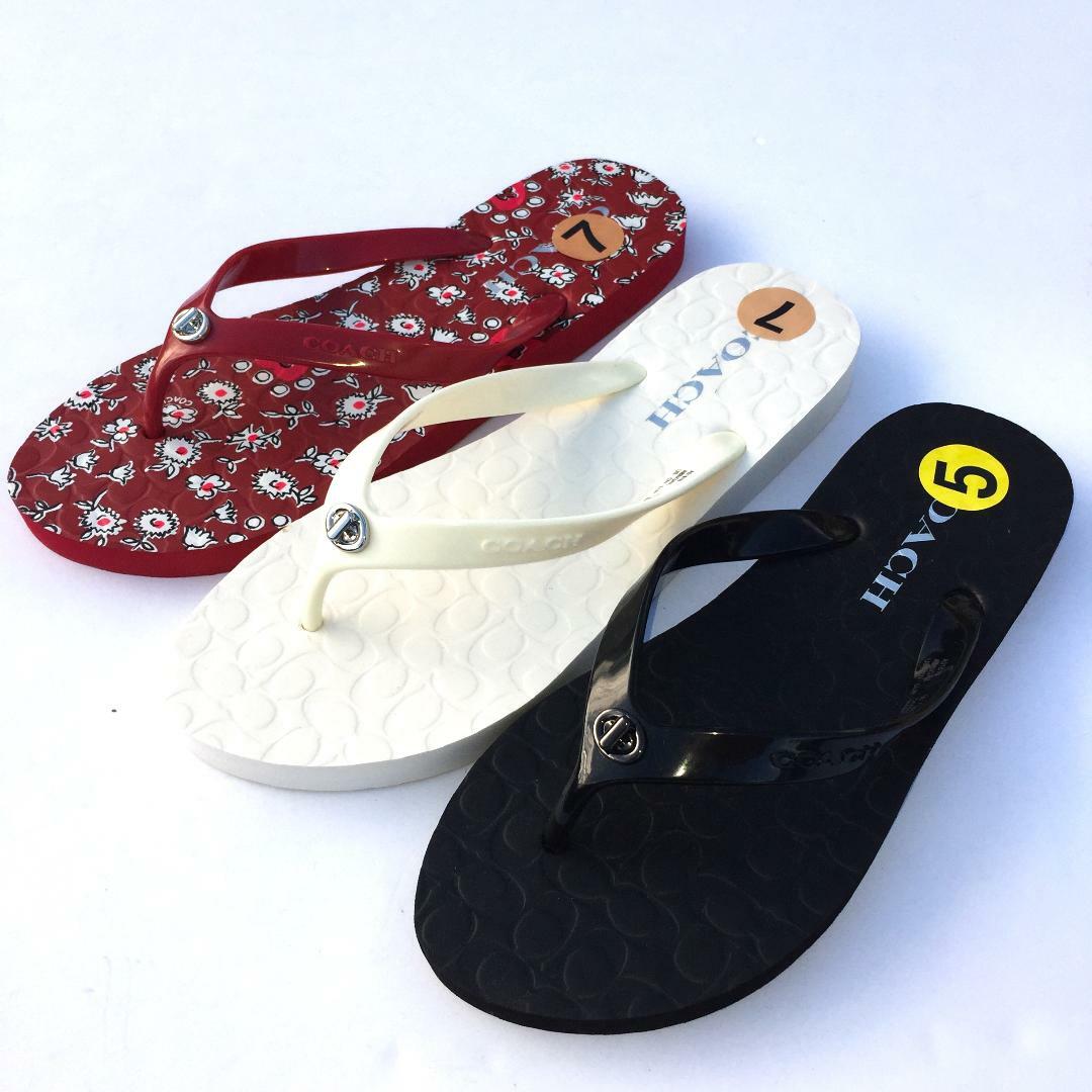 [Coach]ブリアナ・フリップフロップ Coach Abbigail Flip Flops Turnlock Logo Thong Rubber Sandals