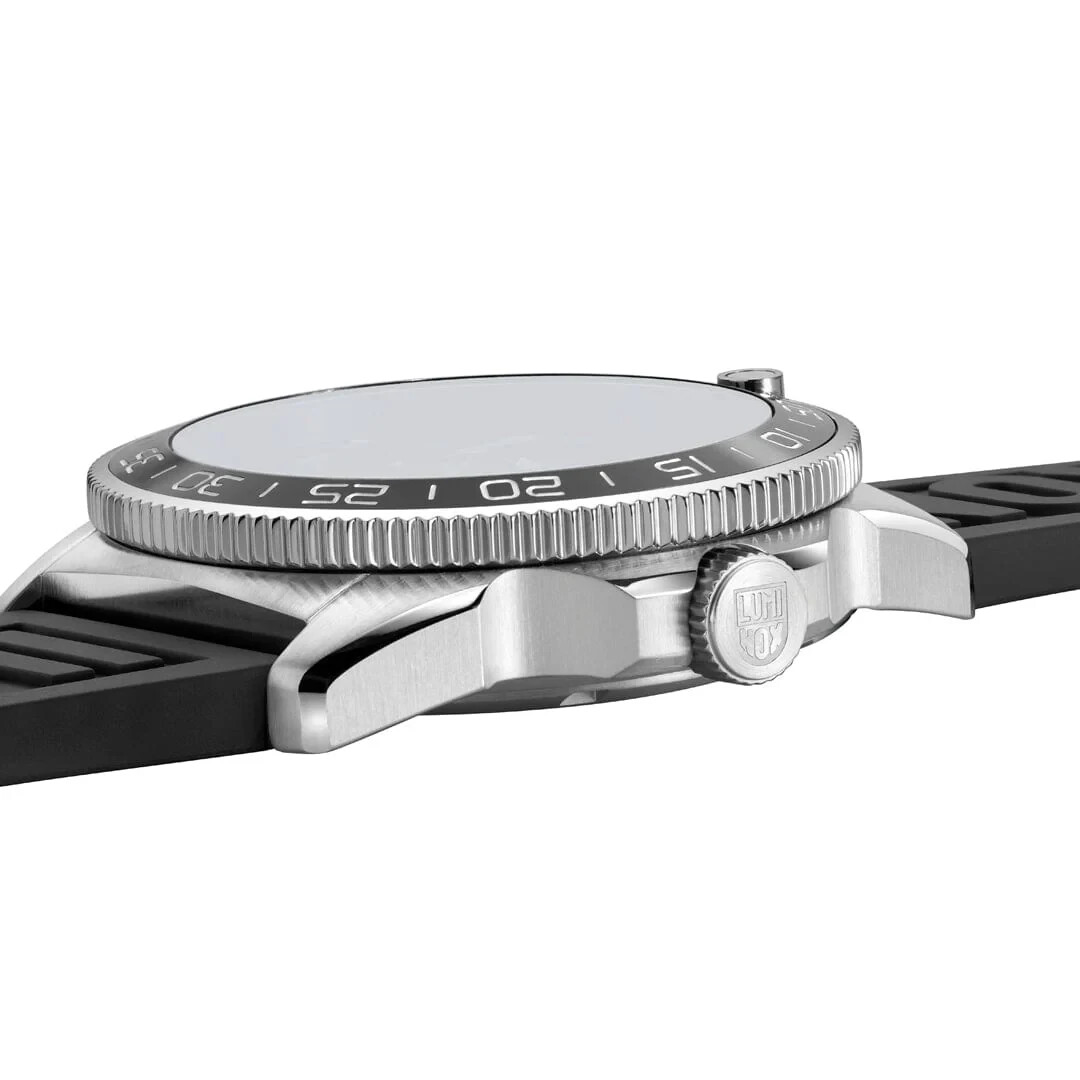 Pre-owned Luminox Pacific Diver Automatic Swiss Made Watch Xs.3101 Sapphire Crystal 42mm
