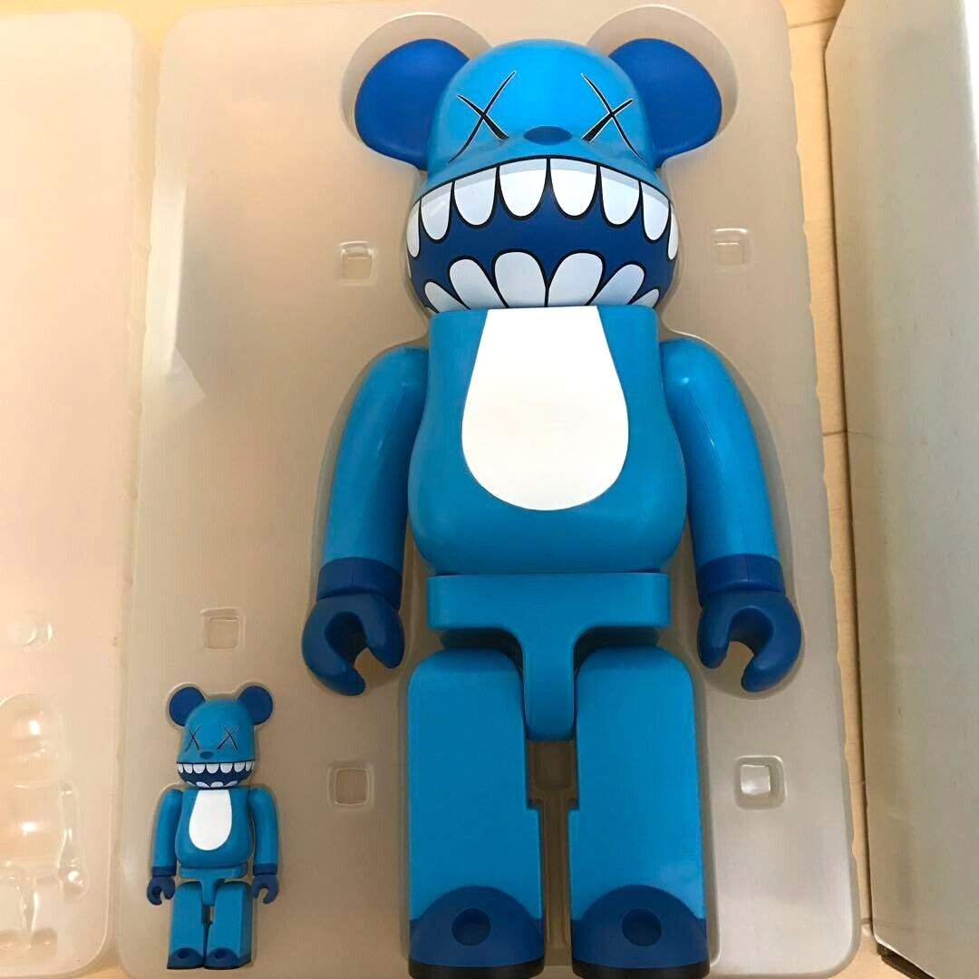 BE@RBRICK 100% & 400% a-nation KAWS CHOMPERS Limited 3500 BE@RBRICK 100% & 400% a-nation KAWS CHOMPERS Limited 3500