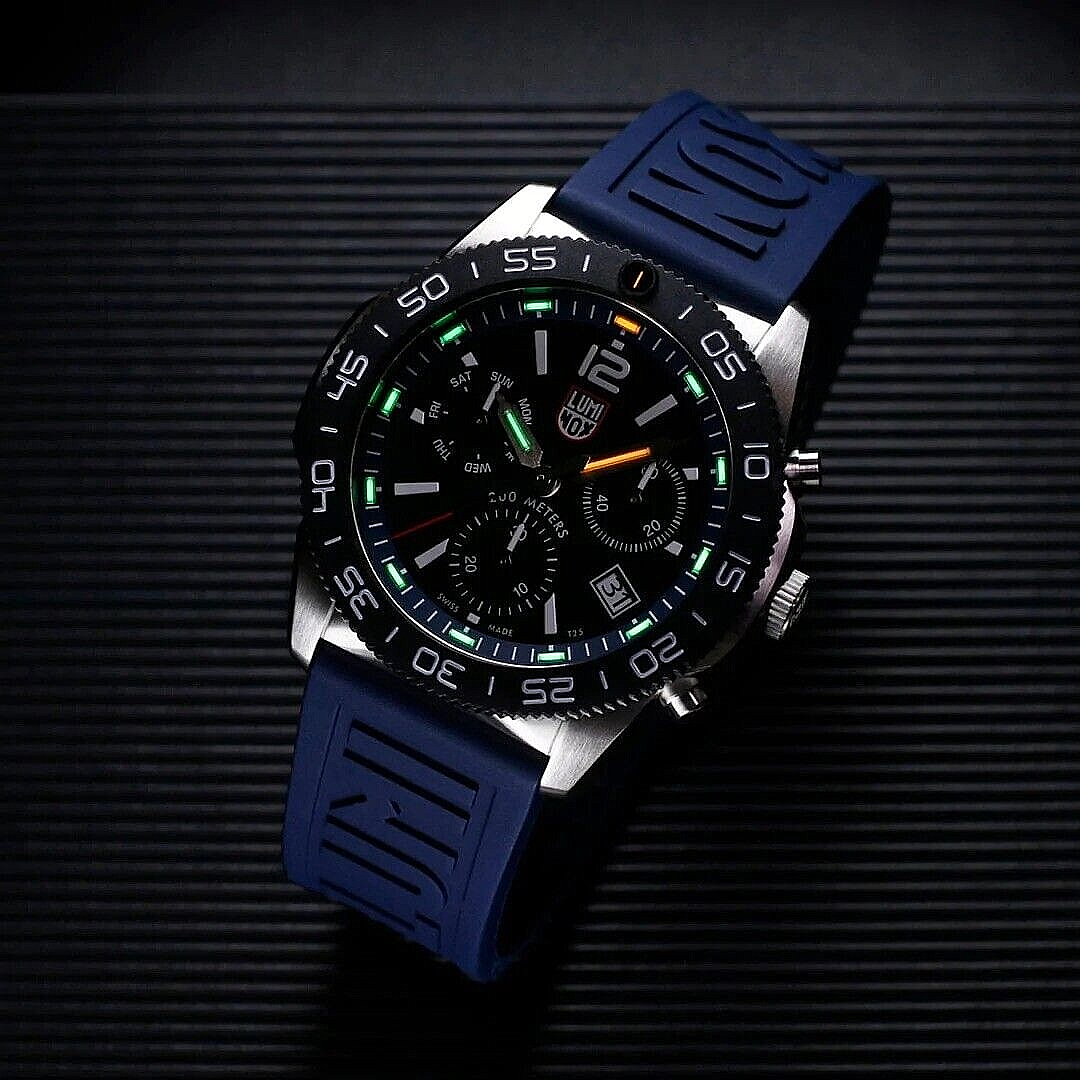 Pre-owned Luminox Pacific Diver Xs.3143 Chrono 44mm Blue Rubber Steel Quartz Men's Watch
