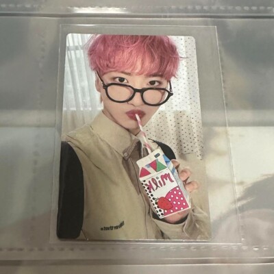 ATEEZ Season's Greetings 2022 official photocard photo card Seong Hwa Seonghwa