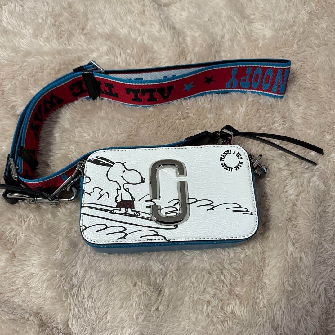 MARC JACOBS SNOOPY ショルダーバッグ ホワイト ブルーレッド Marc Jacobs × Peanuts Snoopy Shoulder Crossbody bag White