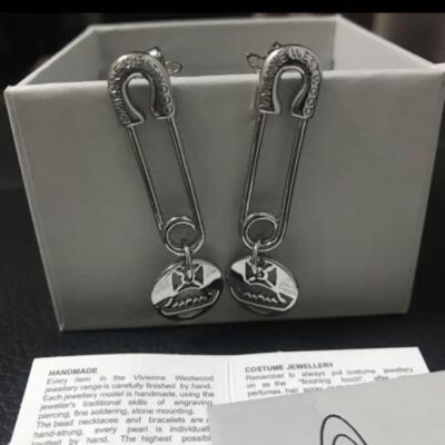 Vivienne Westwood Earrings Pierce Safety Pin Silver IN BOX