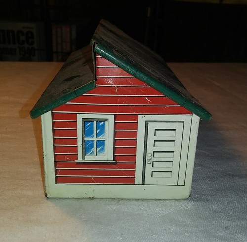 VINTAGE MARX LARGE TIN CHICKEN COOP HEN HOUSE FOR HAPPI TIME FARM PLAY SETS