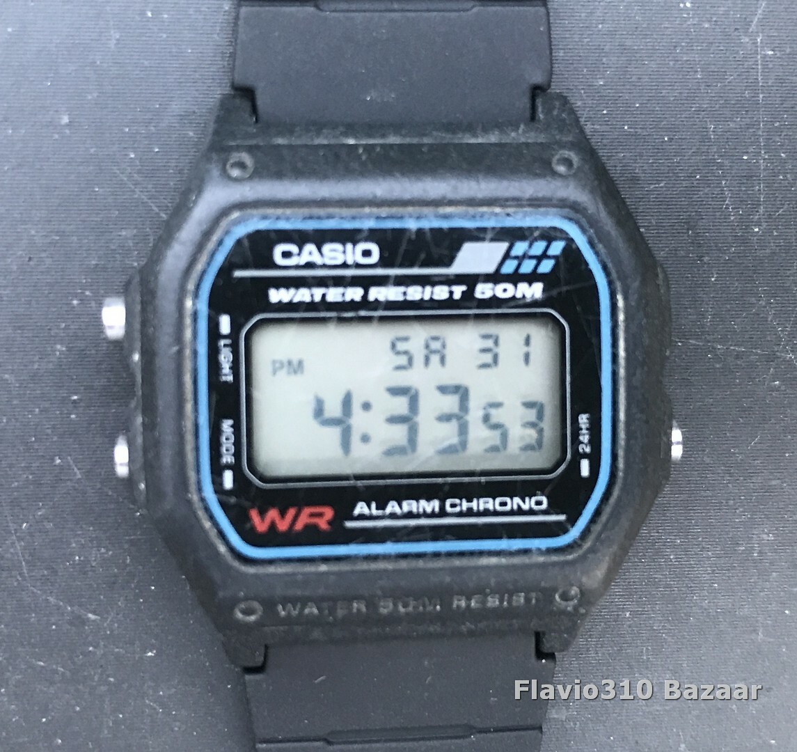 Rare 1990's Vintage CASIO W-70B (590) 50M WR 34mm watch