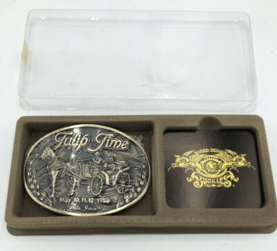 AWARD DESIGN MEDALS TULIP TIME PELLA IOWA 1984 BELT BUCKLE 228, DUTCH, HOLLAND
