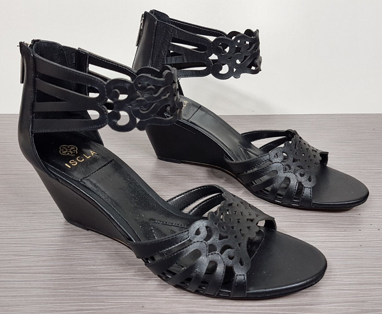 Isola Felicity Wedge Sandals Black Leather Womens Size 9 M