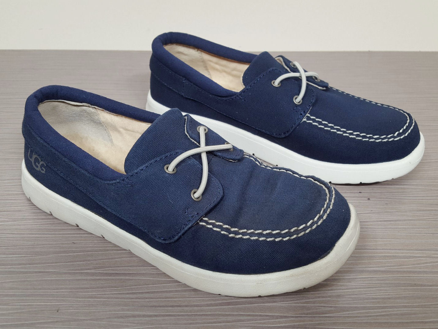 UGG Australia Ancor Canvas Navy Little Kid Size 2