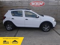 2017 Dacia Sandero Stepway 0.9 TCe Laureate Hatchback 5dr Petrol Manual Euro 6 (