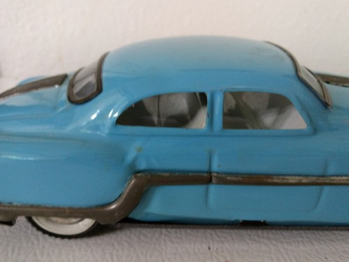 1:18 PONTIAC CHIEFTAIN DELUXE  BLUE Tin Friction Toy Car AMAR