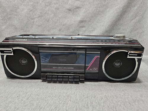 HITACHI TRK-W105 TOSHIBA RT-SWU6 ステレオラジオカセットレコーダー