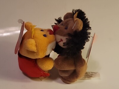NWT 2003 Starbucks Lion & Lioness Collector Finger Puppets #13 Kissing Magnet