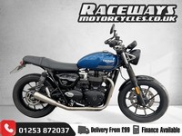 TRIUMPH STREET TWIN, 900cc , 2021 21 PLATE, ONLY 4,504 MILES