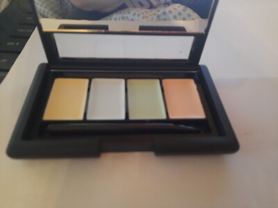 e.l.f. Corrective Concealer #83287 Neutralize Brighten Highlight 