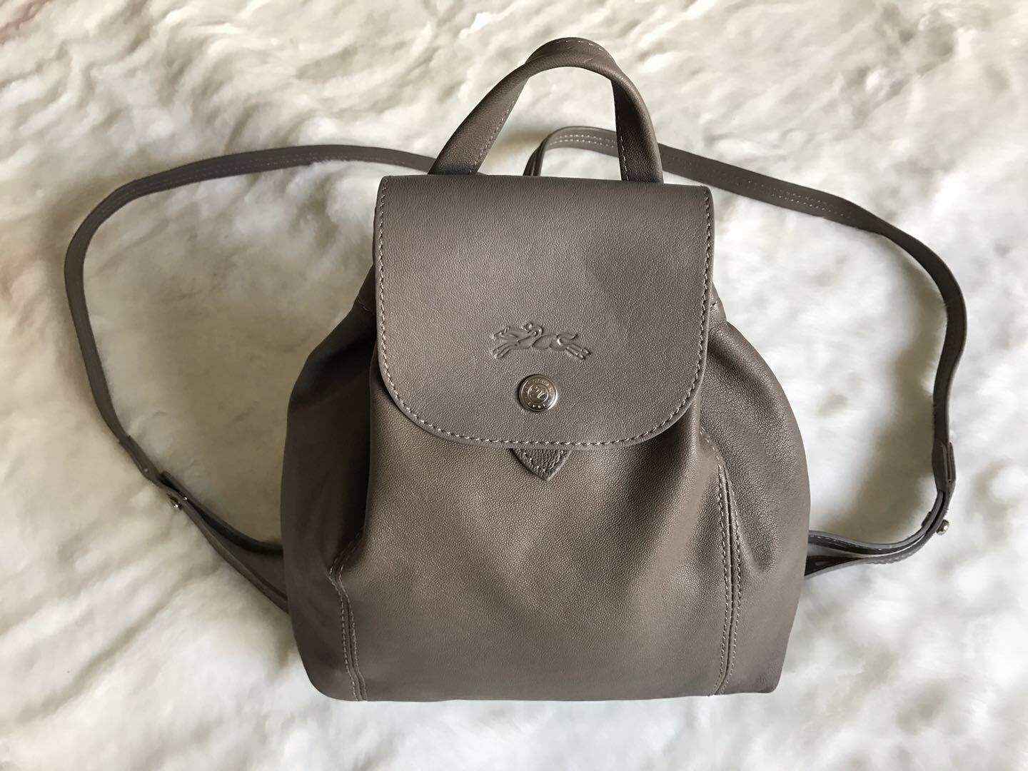longchamp backpack outlet