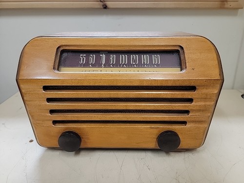 【中古】 RCA Victor 100 Anos LosIracundos RCA Victor radio from 1940 model 5021 | eBay