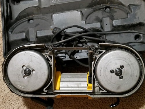 Dewalt dwm120k Heavy Duty Deep Cut Variable Speed Bandsaw