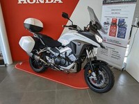 2015 HONDA VFR800X CROSSRUNNER WHITE AKRAPOVIC FULLY LOADED GEN LUGGAGE