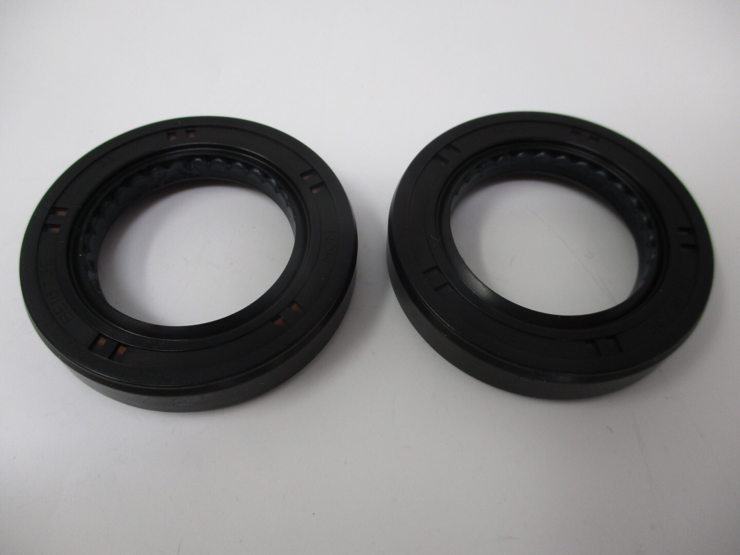 2 Genuine Kawasaki 92049-0859 Crankcase Oil Seal FJ180V Toro