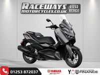 YAMAHA XMAX 300 TECH MAX+ 2025 BRAND NEW UNREGISTERED SCOOTER RED