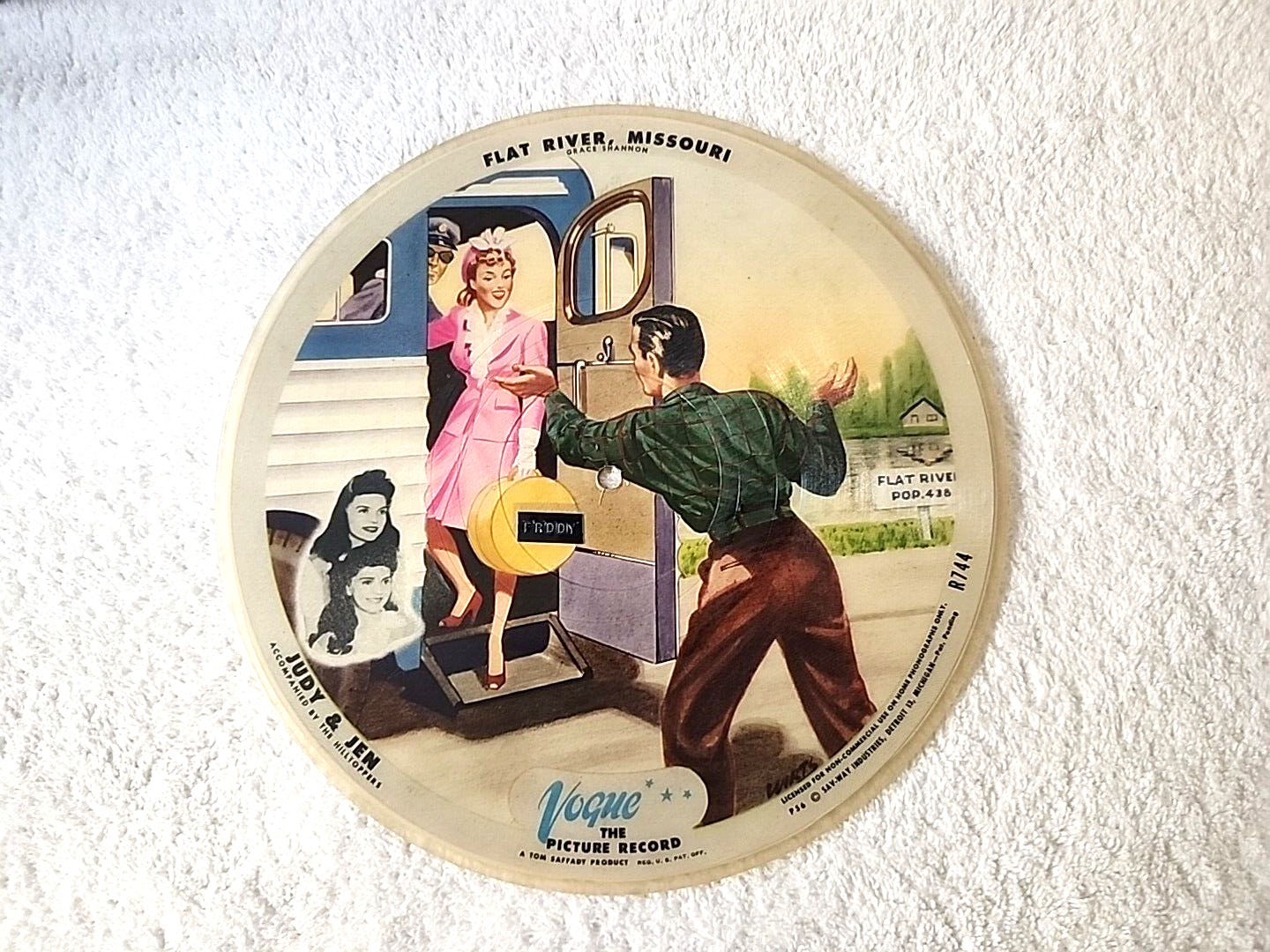 超希少品【新品・未開封】ドリスヴァンノッテン × パントン レコード 写真集 Vintage Vogue Picture Record R744 Don't Tetch It/Flat River
