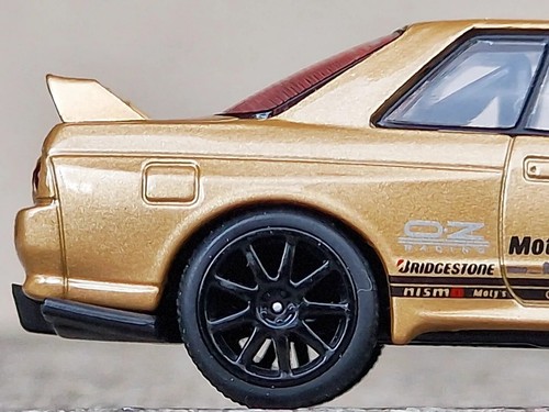MINI GT 1:64 Top Secret Nissan Skyline GT-R VR32 Gold Japan