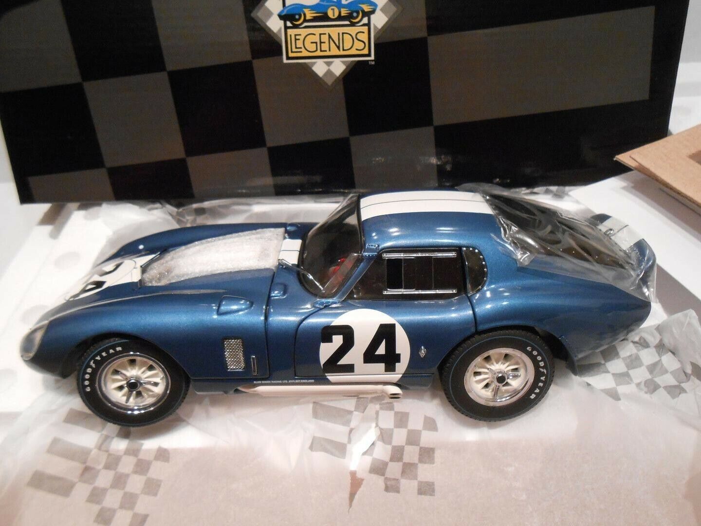 Exoto 1:18 Shelby Cobra Daytona Coupe #24 Winner Coppa Di Exoto 1:18 Shelby Cobra Daytona Coupe #24 Winner Coppa Di