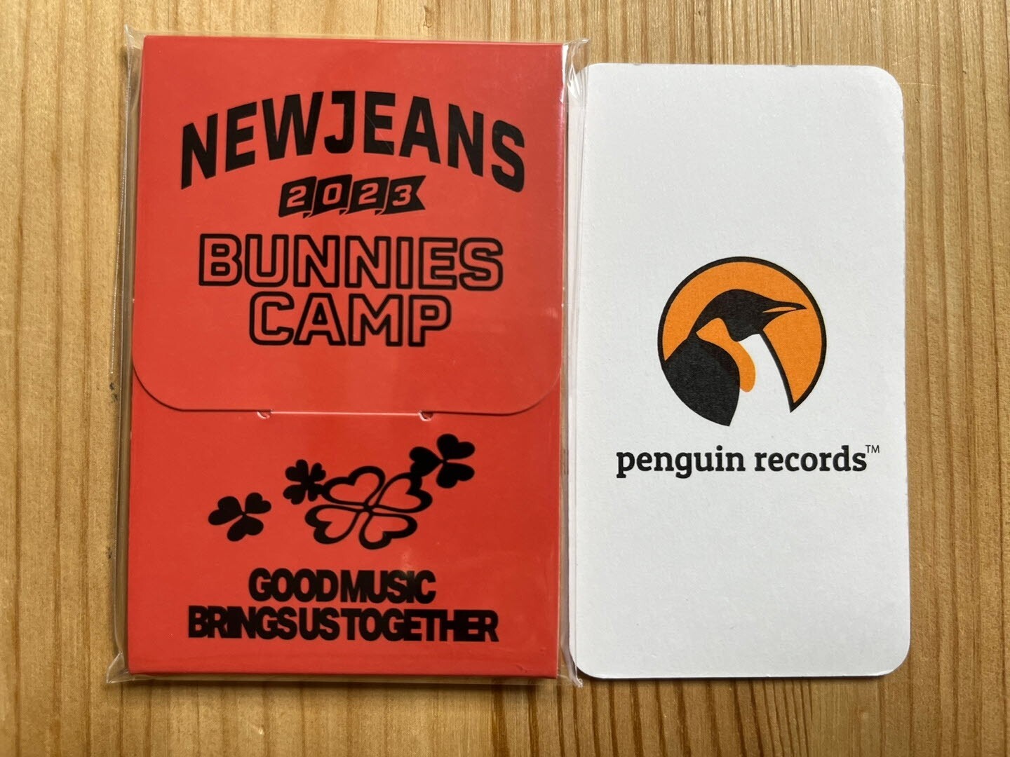 安心と信頼 newjeans bunnies camp SET-UP HOODIE Ｍサイズ vakancja.pl