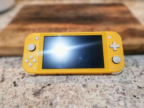 Nintendo-Switch-Lite-Yellow | eBay