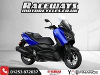 YAMAHA XMAX 300  BRAND NEW UNREGISTERED SCOOTER BLUE
