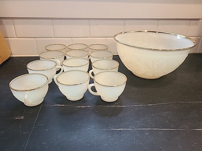 Vintage Milk Glass Punch Bowl  With 12 Cups ANCHOR HOCKING Excellent Condition