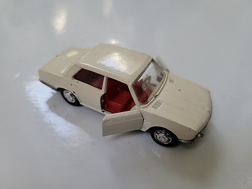 BMW 2500 E3 ミニカー Schuco 1/43 Schuco 1968 BMW E3 2500 Green Metallic 1:43 | eBay