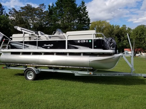 pontoon boat