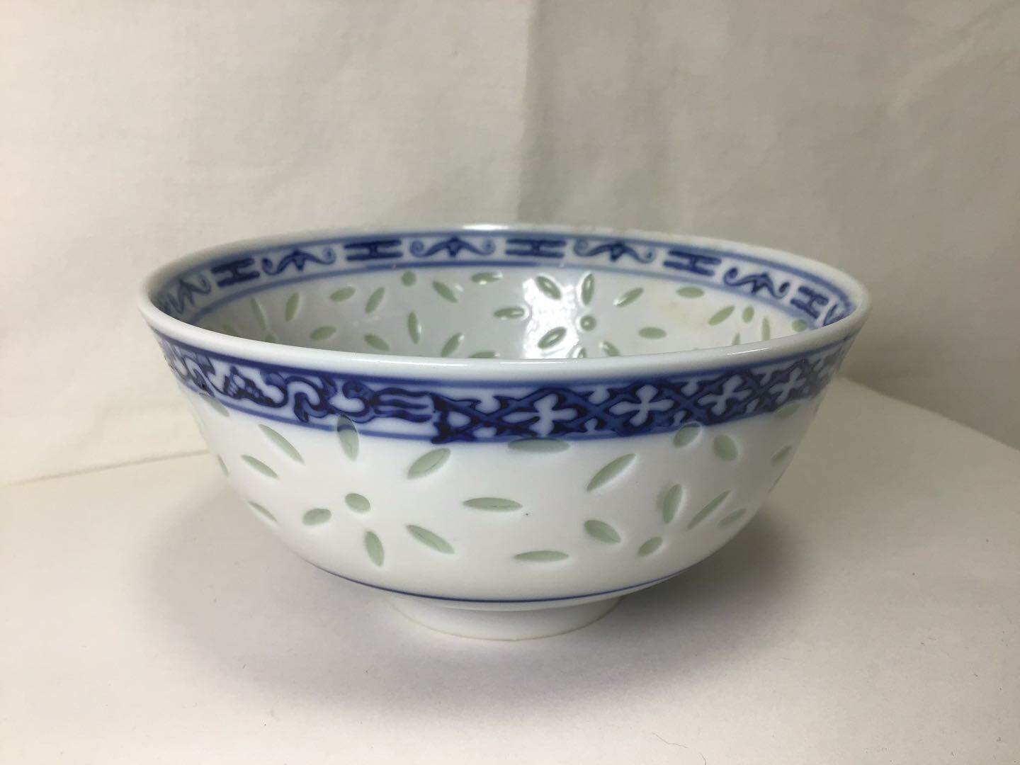 OO72 Vintage Chinese Old Rice Grain Blue And White Porcelain
