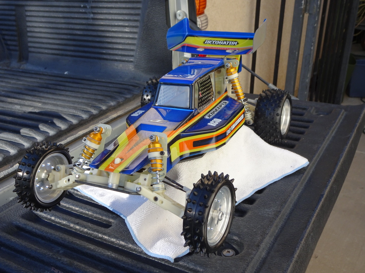 Vintage team associated rc10 tq10