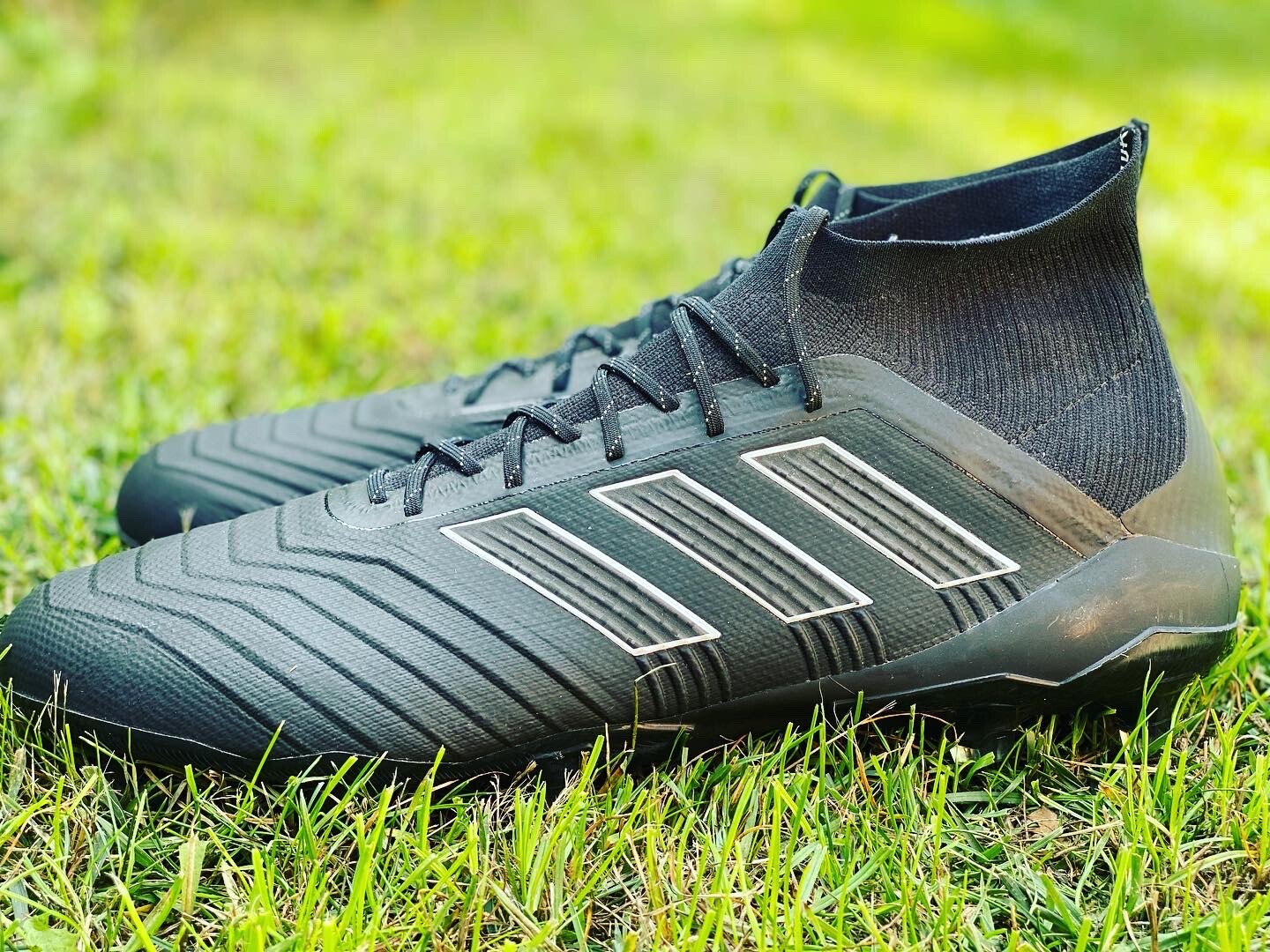 adidas Predator 18.1 FG Cleats Black Soccer Football Boot adidas Predator 18.1 FG Cleats Black Soccer Football Boot