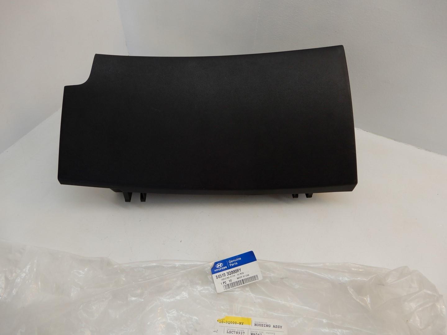 2009-2014 Hyundai Sonata OEM Glove Box Housing Assy 84510-3Q000RY