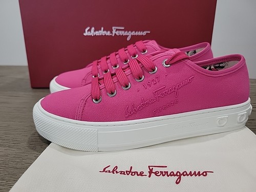 Salvatore Ferragamo ピンク エナメル ローファー 23.5 Salvatore Ferragamo ピンク エナメル ローファー 23.5